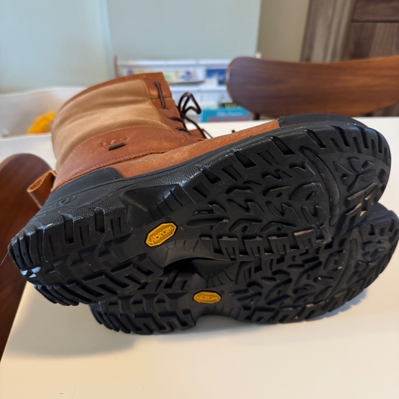 Ugg Butte Men’s Winter Boots - 10.5 - Picture 3 of 3